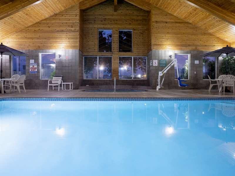Grandstay Hotel & Suites Cambridge Съоръжения снимка