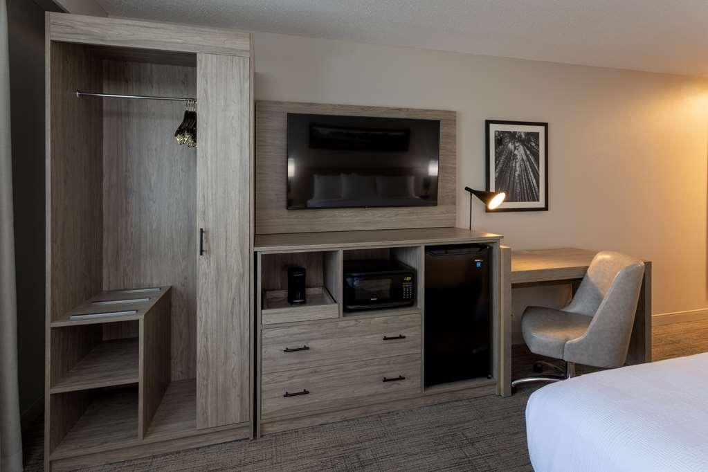 Grandstay Hotel & Suites Cambridge Стая снимка