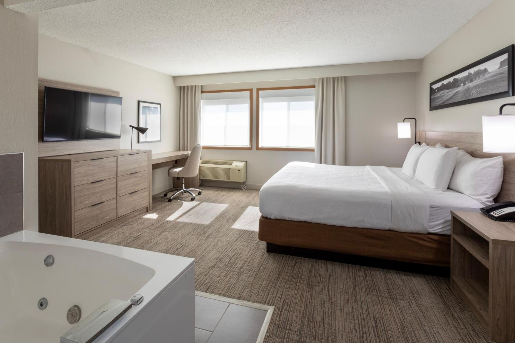 Grandstay Hotel & Suites Cambridge Екстериор снимка