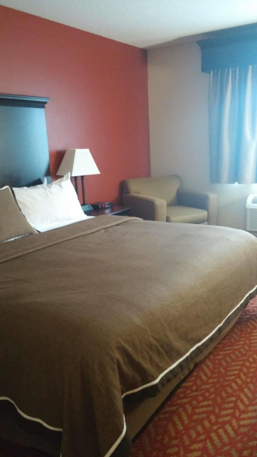 Grandstay Hotel & Suites Cambridge Екстериор снимка